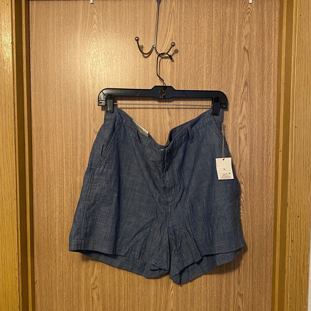 Chino Shorts brand new w/tags***